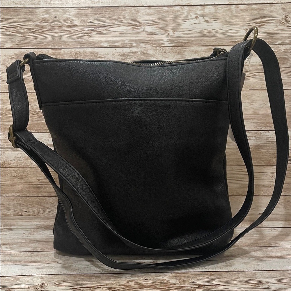 Style & Co Hudsonn Black East West Crossbody Bag Antique Brass Hardware NEW - Picture 7 of 9